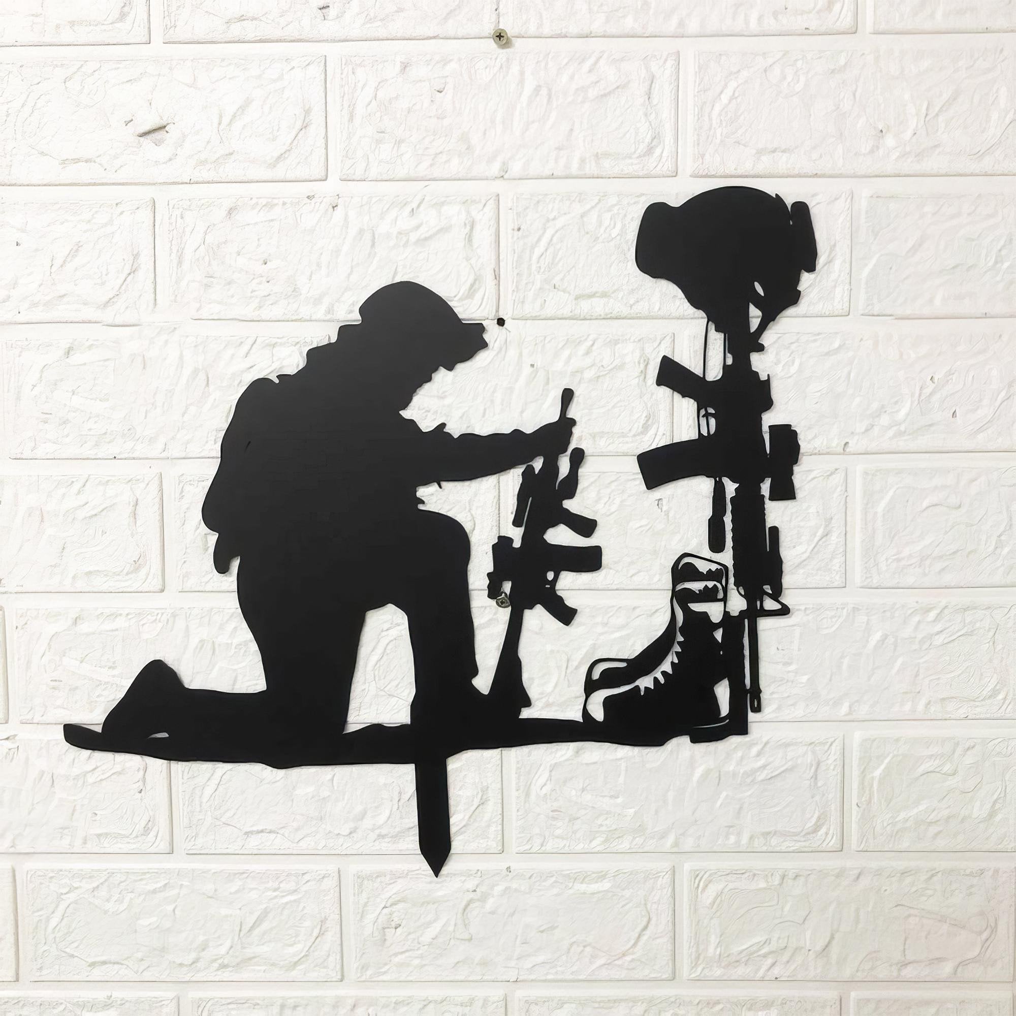 Premium US Veteran Metal Signs VPVC901074, Gifts For US Veterans, Fallen Soldier Memorial Sign Soldier Kneeling Independence Day Veteran Day Patriotic Decor